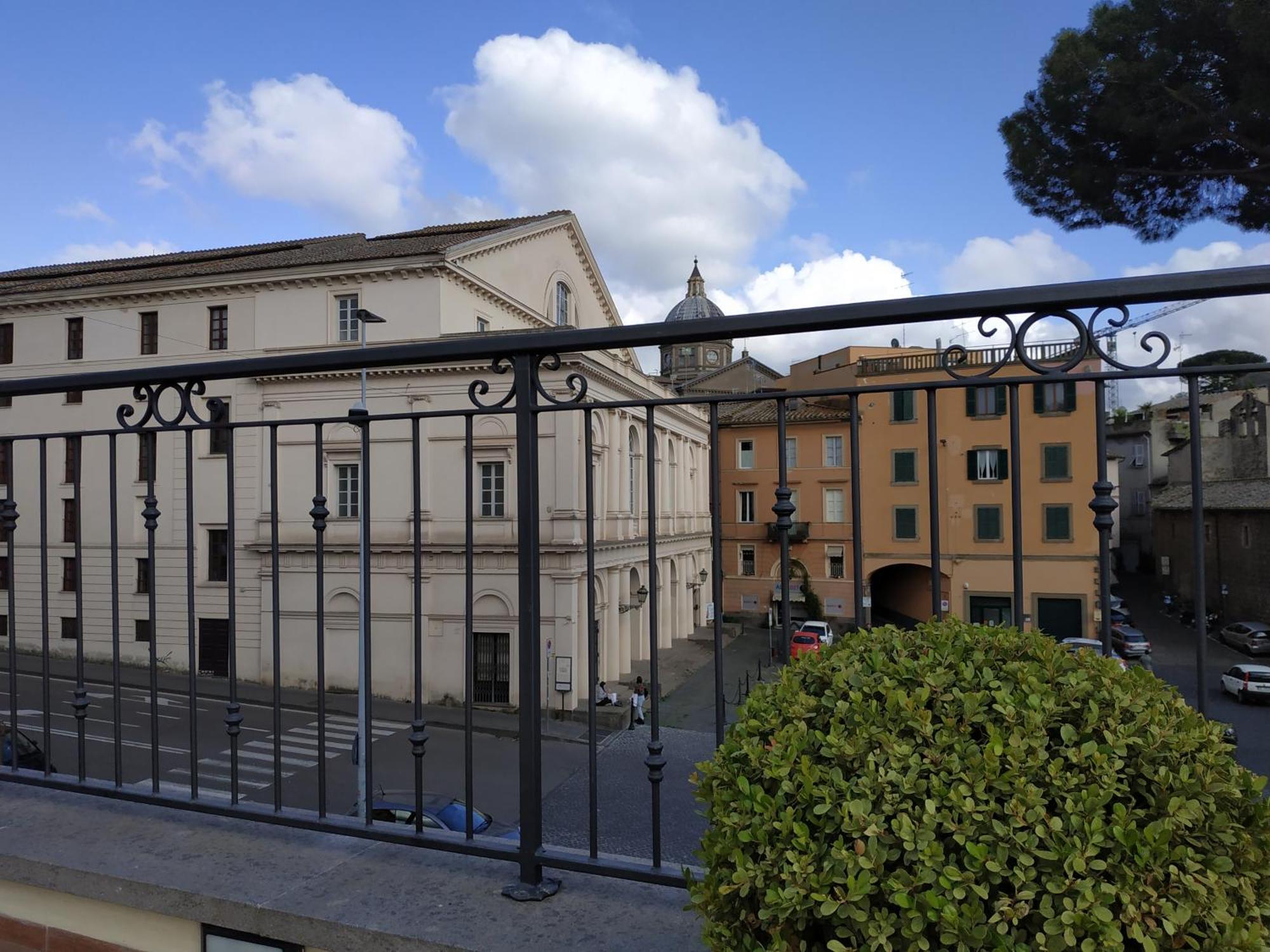 Palazzo Verdi Holiday Витербо Экстерьер фото
